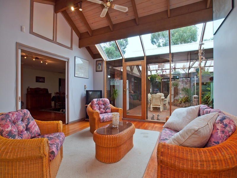 5 Elm Grove, Langwarrin VIC 3910