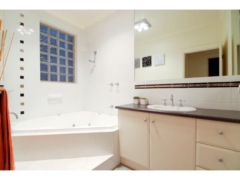 18 Candwindara Court, Langwarrin VIC 3910