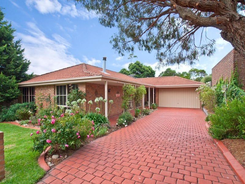 16 Olearia Crescent, Langwarrin VIC 3910