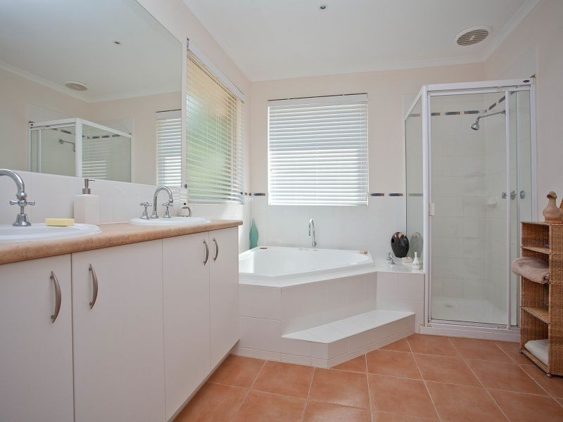 38 Pepperbush Crescent, Langwarrin VIC 3910