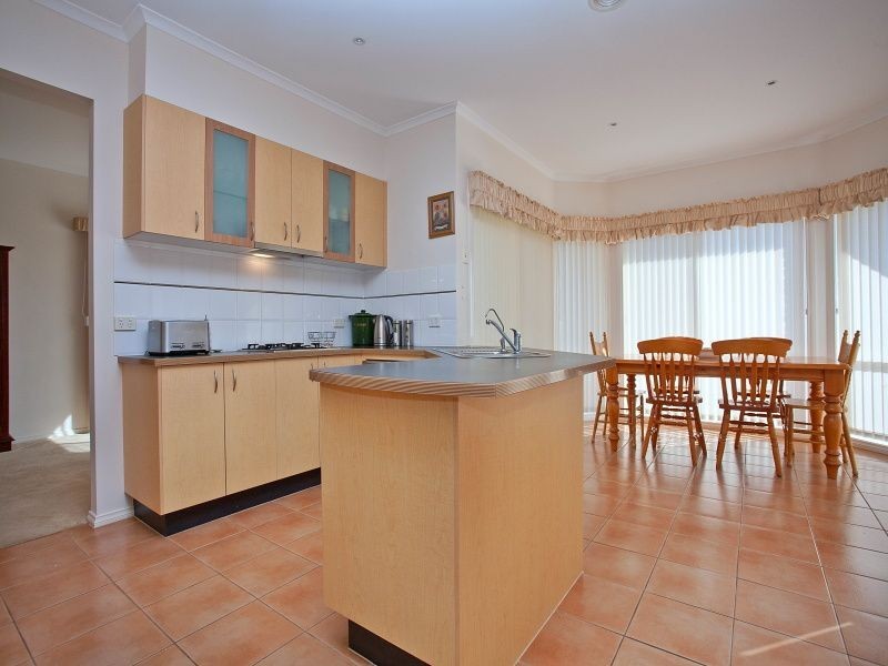 38 Pepperbush Crescent, Langwarrin VIC 3910