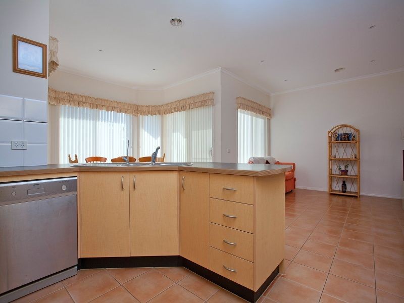 38 Pepperbush Crescent, Langwarrin VIC 3910