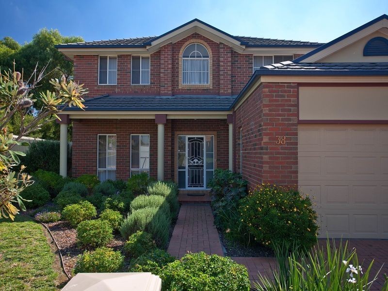 38 Pepperbush Crescent, Langwarrin VIC 3910