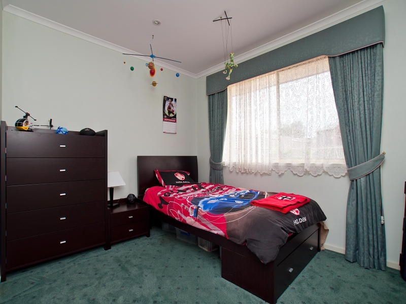 6 Candwindara Court, Langwarrin VIC 3910