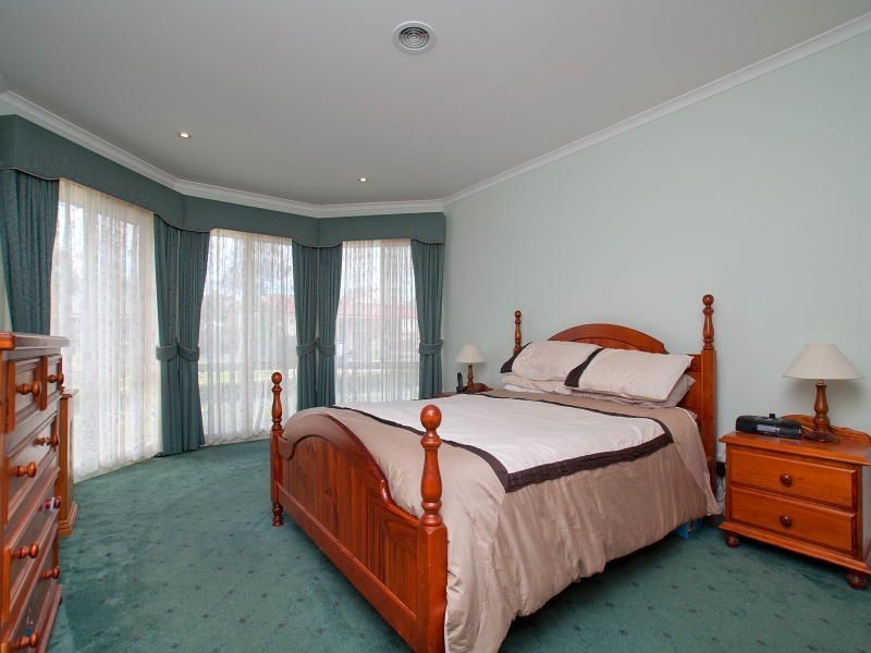6 Candwindara Court, Langwarrin VIC 3910