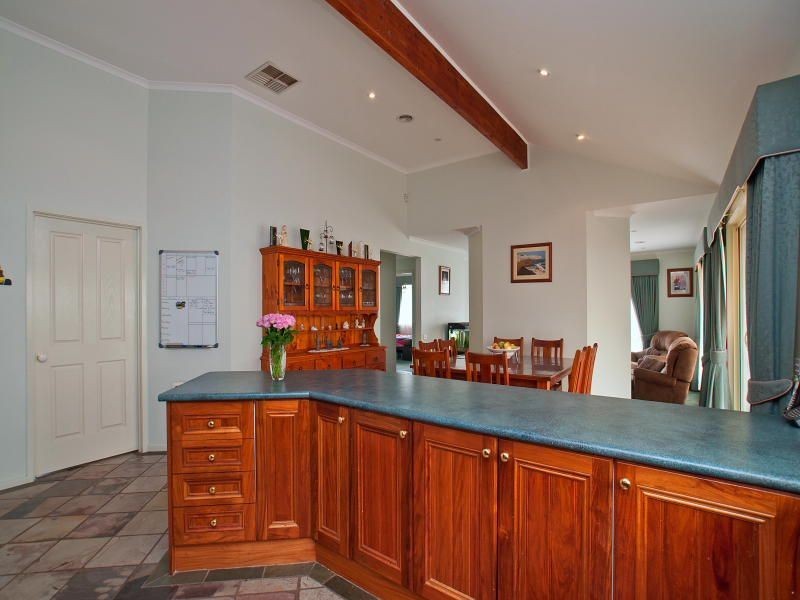 6 Candwindara Court, Langwarrin VIC 3910