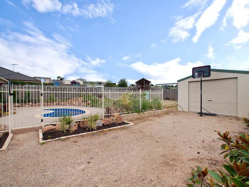 6 Candwindara Court, Langwarrin VIC 3910