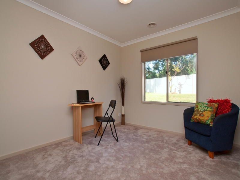 11 Sugar Glider Place, Langwarrin VIC 3910