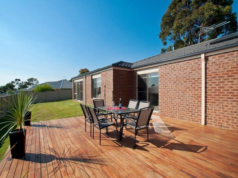 11 Sugar Glider Place, Langwarrin VIC 3910