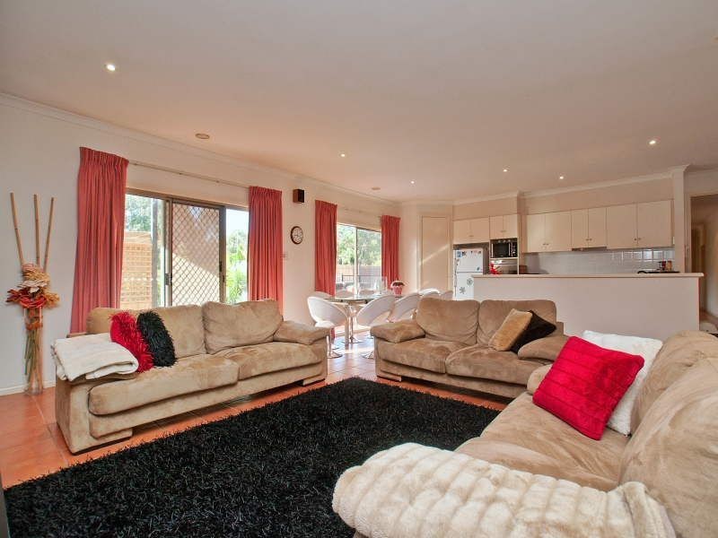 2 Leisureland Drive, Langwarrin VIC 3910