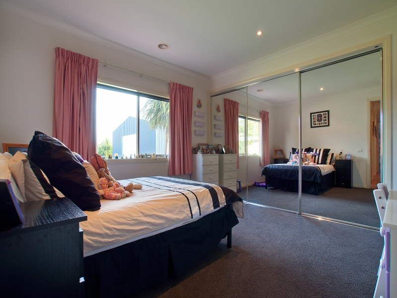 2 Leisureland Drive, Langwarrin VIC 3910