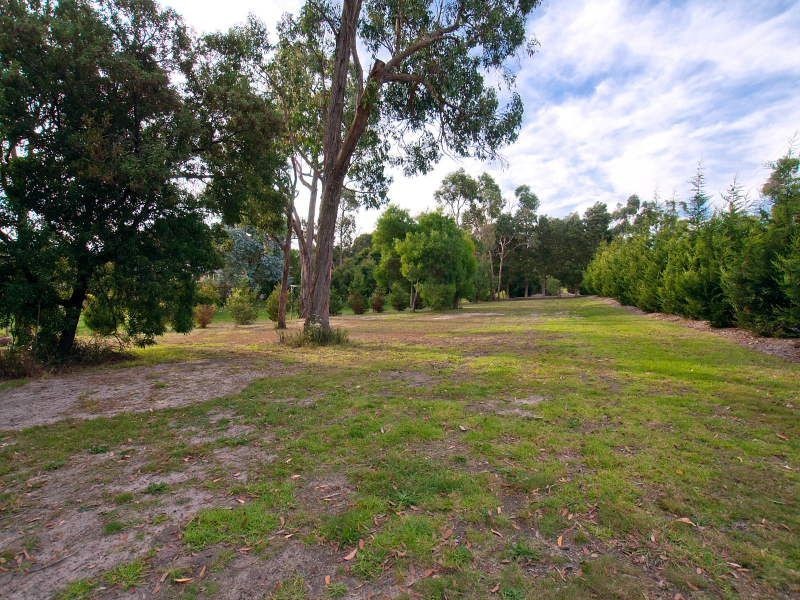 2 Leisureland Drive, Langwarrin VIC 3910