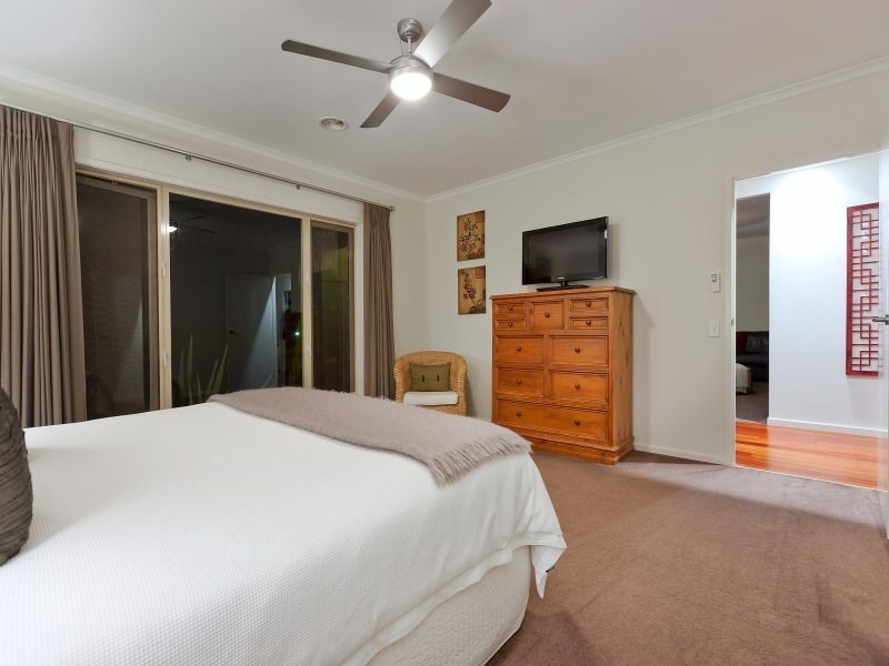 15 Brown Thornbill Court, Langwarrin VIC 3910