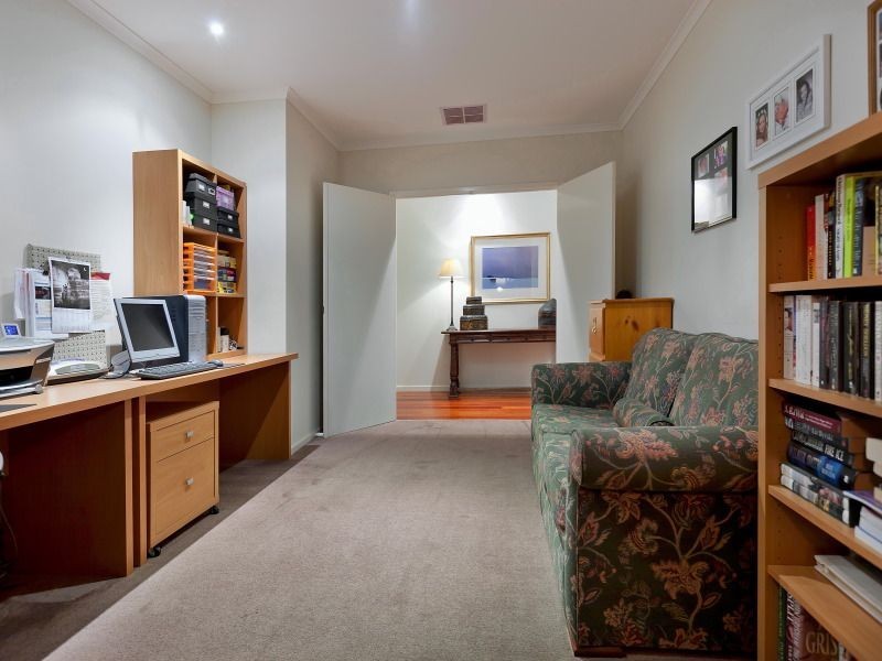 15 Brown Thornbill Court, Langwarrin VIC 3910