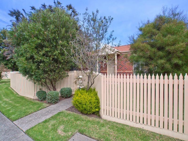 2/25 Potts Road, Langwarrin VIC 3910