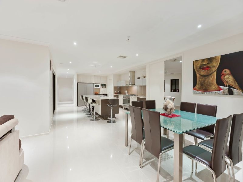 30 Black Wallaby Dve, Langwarrin VIC 3910