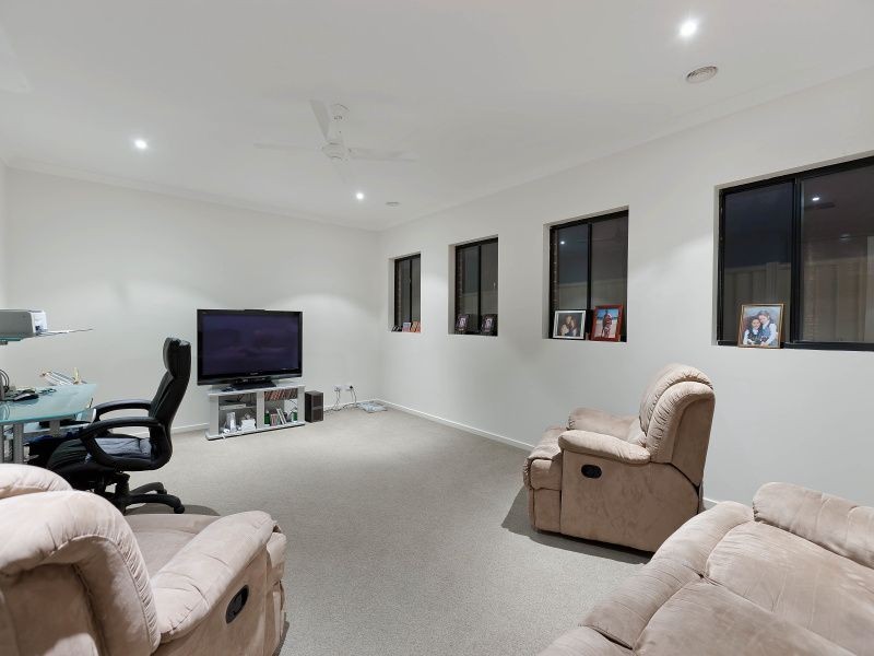 30 Black Wallaby Dve, Langwarrin VIC 3910