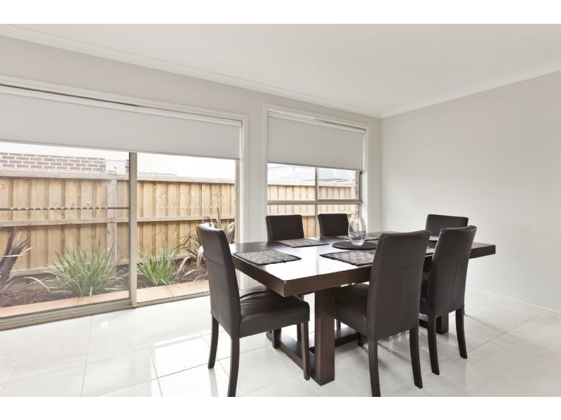 25 Waterhouse Way, Cranbourne South VIC 3977