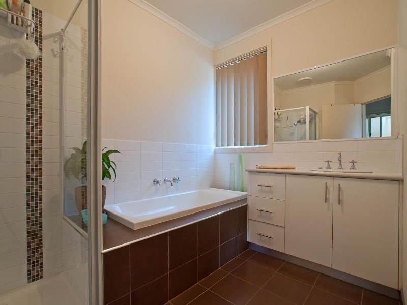 2/13 Warrandyte Road, Langwarrin VIC 3910