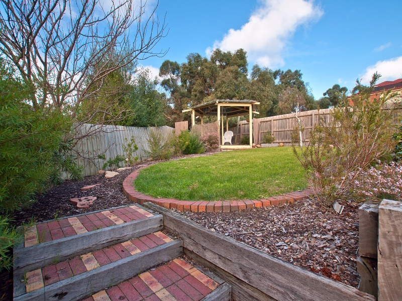 6 Castlehill Rise, Langwarrin VIC 3910
