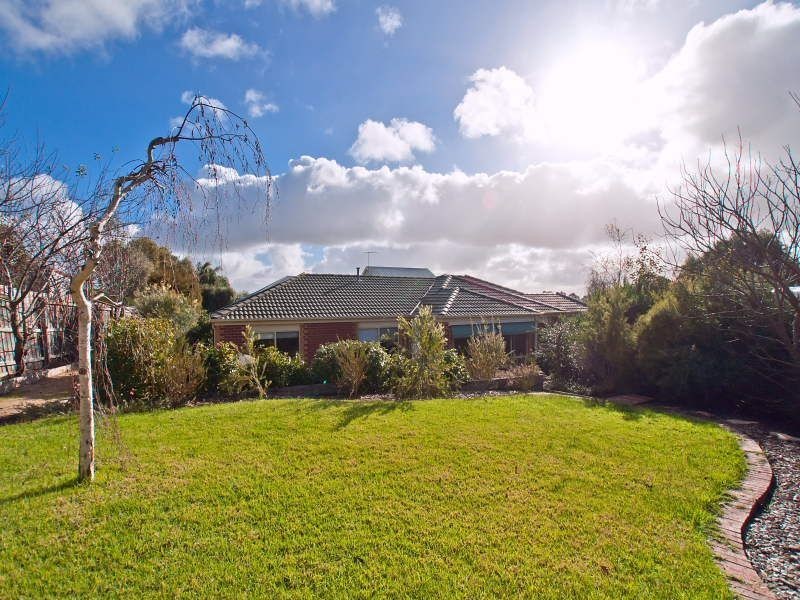 6 Castlehill Rise, Langwarrin VIC 3910