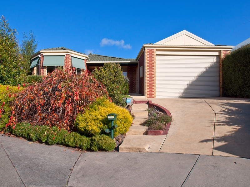 6 Castlehill Rise, Langwarrin VIC 3910
