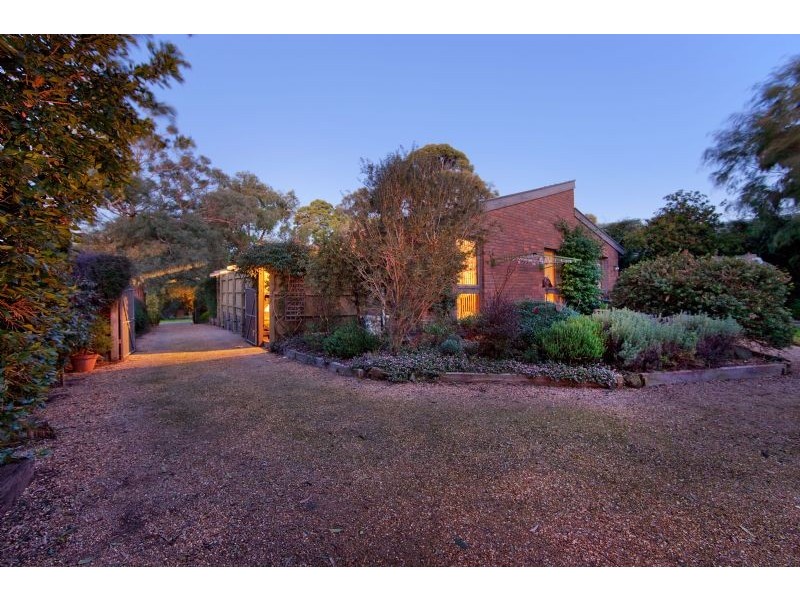 5 Oak Grove, Langwarrin VIC 3910