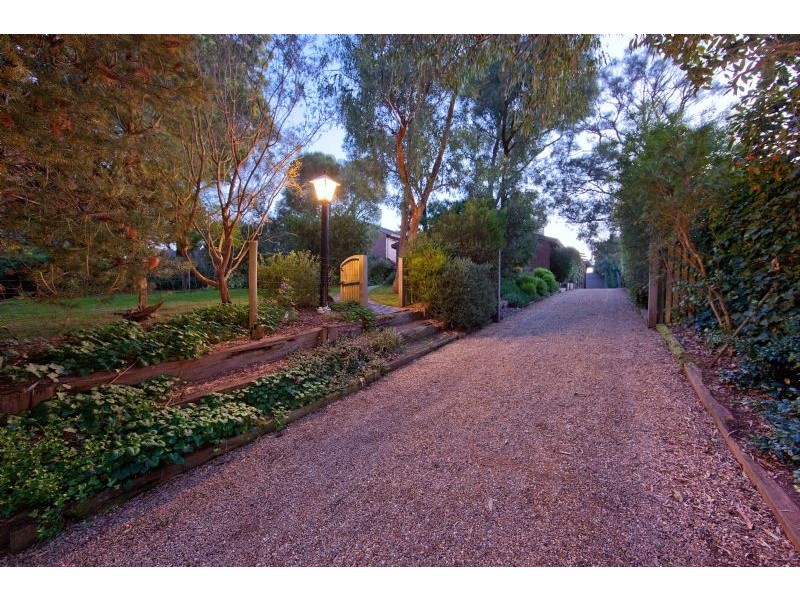5 Oak Grove, Langwarrin VIC 3910