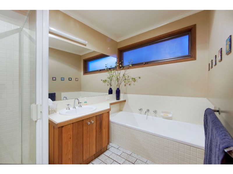 5 Oak Grove, Langwarrin VIC 3910