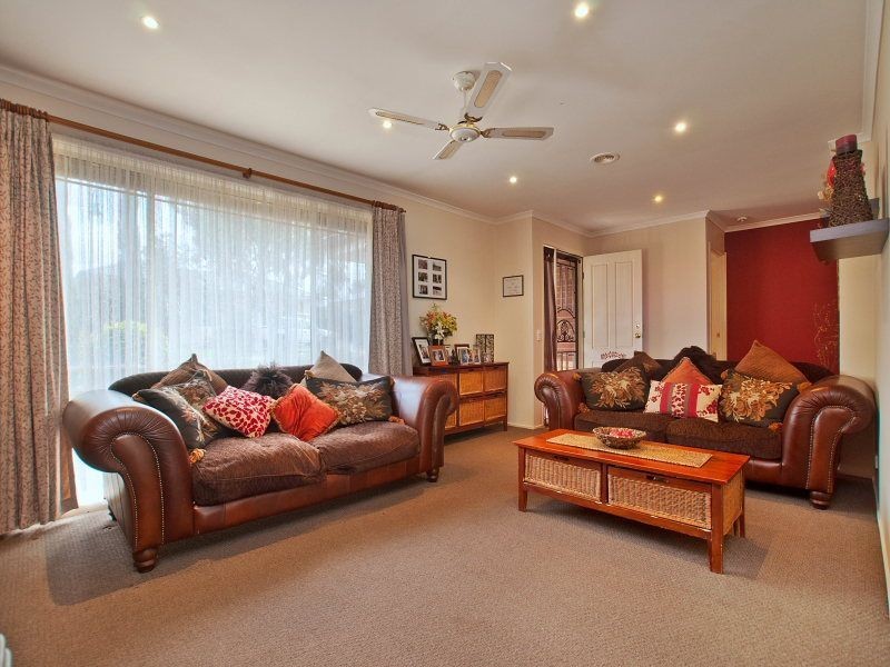 11 Trentham Way, Langwarrin VIC 3910