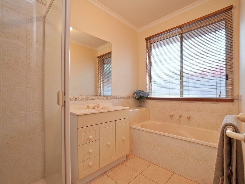 11 Trentham Way, Langwarrin VIC 3910