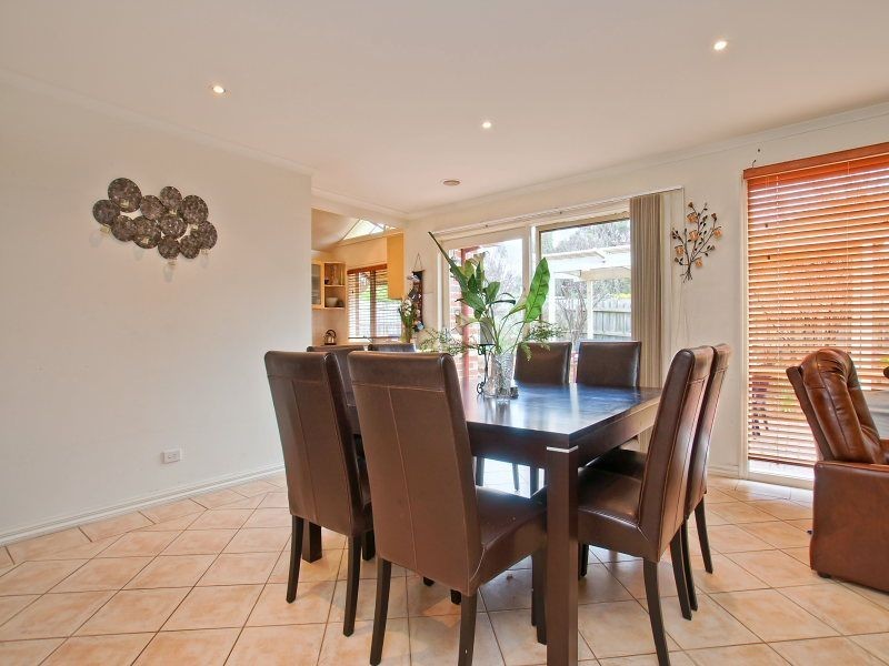 12 Landhill Close, Langwarrin VIC 3910