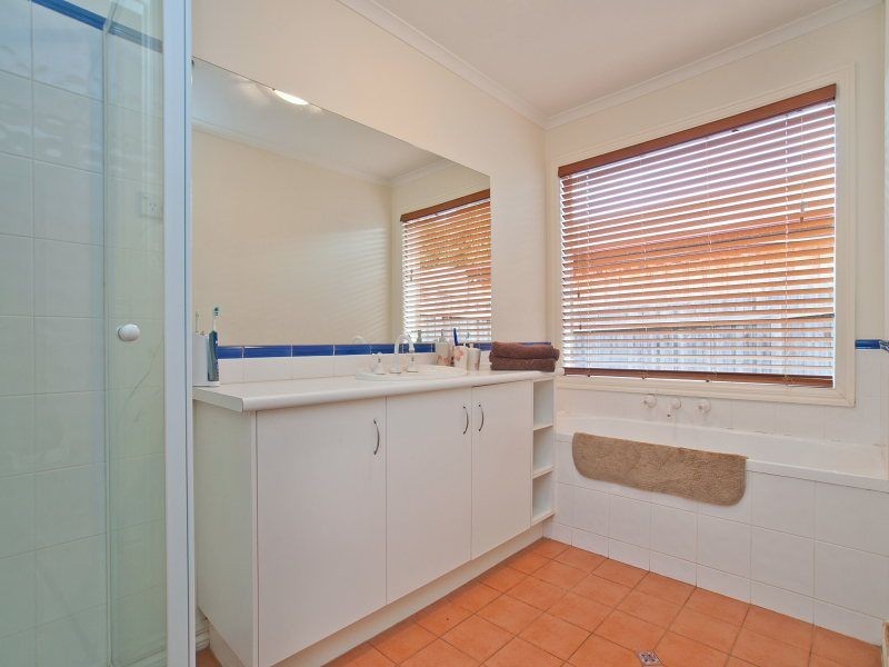 12 Landhill Close, Langwarrin VIC 3910
