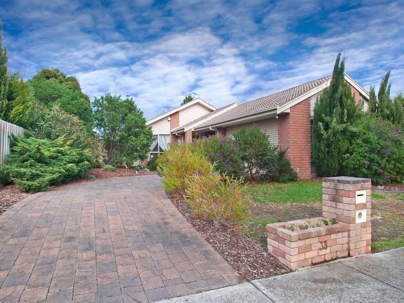33 Gumnut Drive, Langwarrin VIC 3910