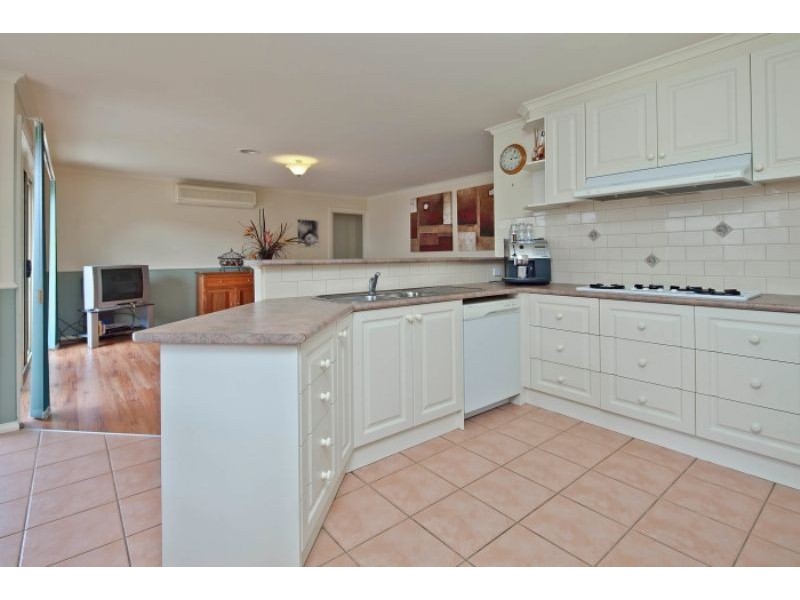 16 Korina Crt, Langwarrin VIC 3910