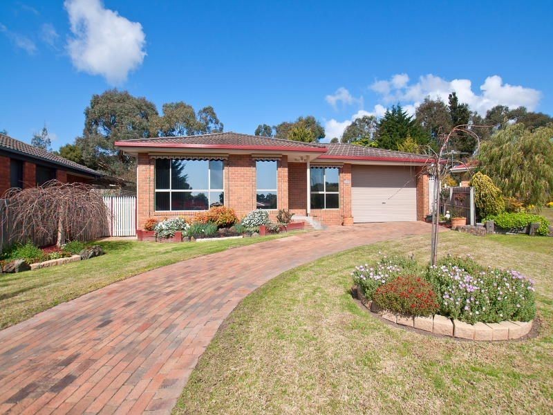10 Lynne Court, Langwarrin VIC 3910