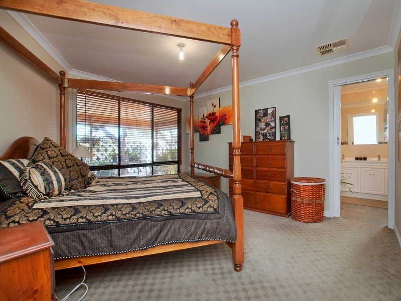 5 Moate Street, Langwarrin VIC 3910