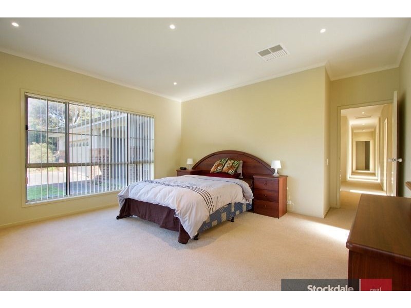 27 Red Wattlebird Crescent, Langwarrin VIC 3910