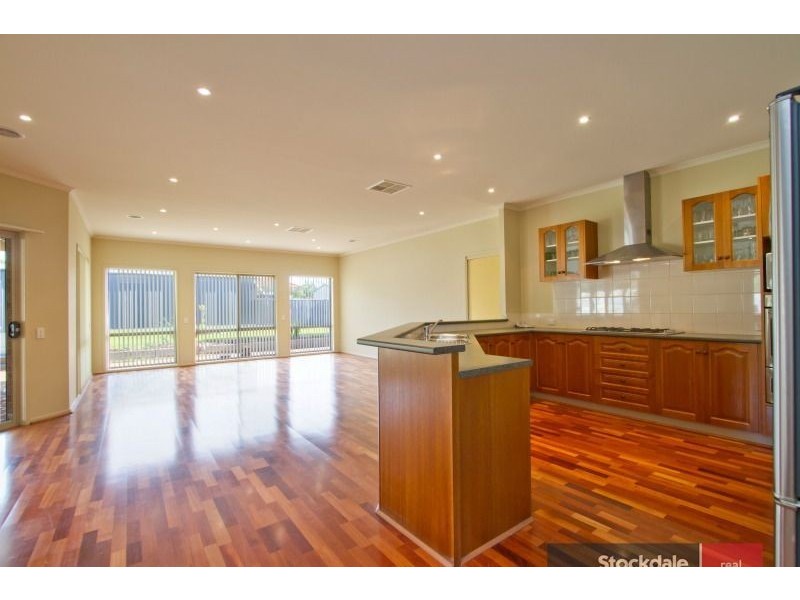 27 Red Wattlebird Crescent, Langwarrin VIC 3910