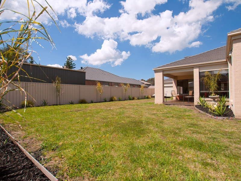 6 Spring Hill Road, Langwarrin VIC 3910