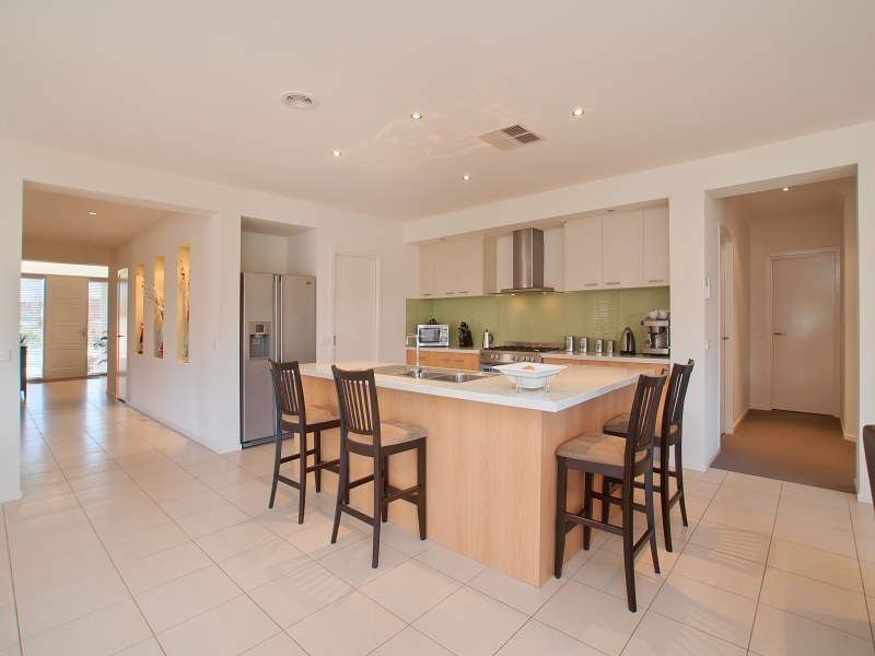 6 Spring Hill Road, Langwarrin VIC 3910