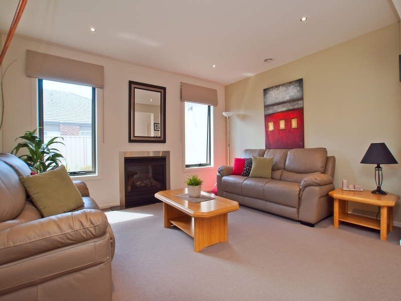 6 Spring Hill Road, Langwarrin VIC 3910