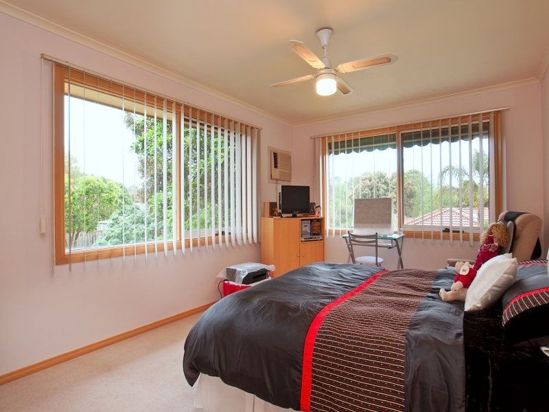 11 Poplar Grove, Langwarrin VIC 3910