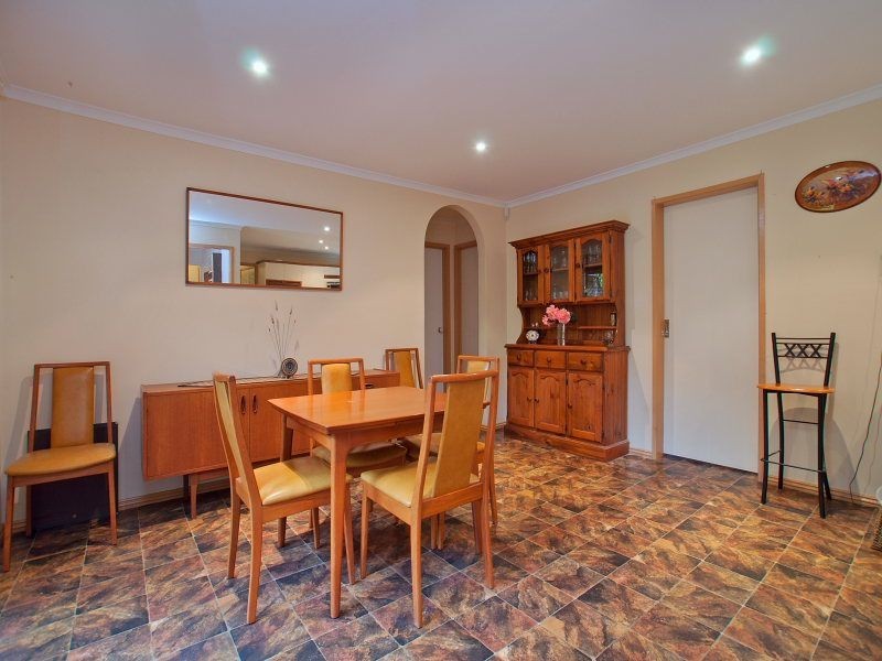 11 Poplar Grove, Langwarrin VIC 3910