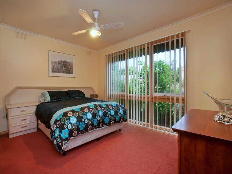 11 Poplar Grove, Langwarrin VIC 3910