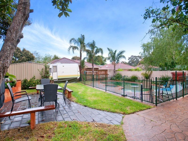 11 Poplar Grove, Langwarrin VIC 3910