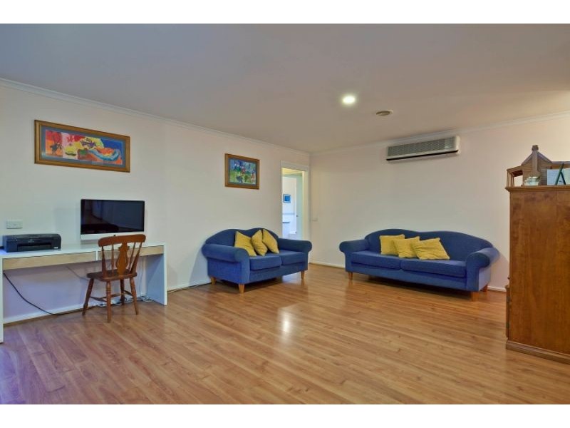 6 Castlehill Rise, Langwarrin VIC 3910