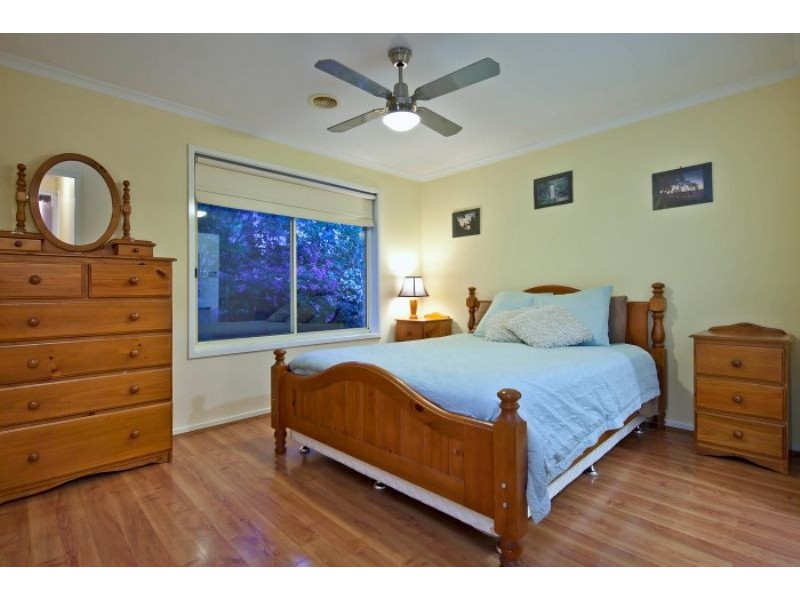 6 Castlehill Rise, Langwarrin VIC 3910