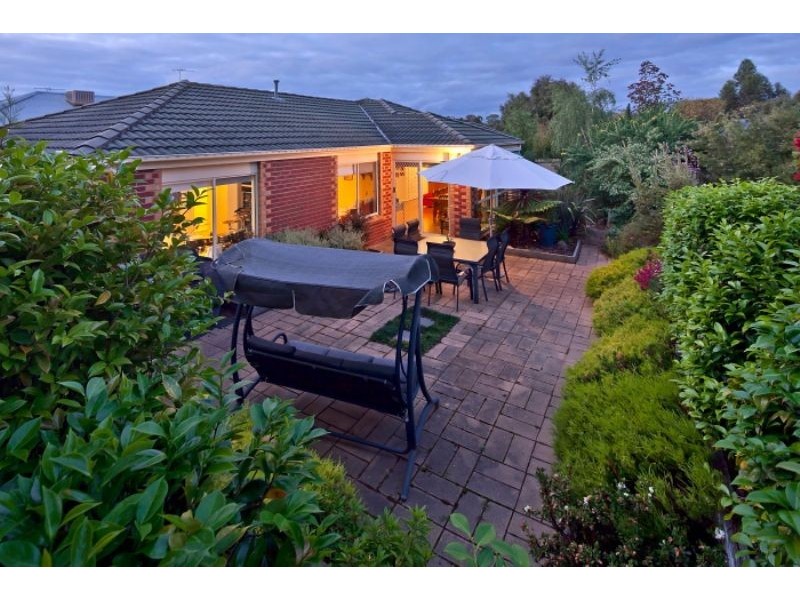 6 Castlehill Rise, Langwarrin VIC 3910