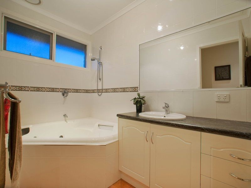 1 Allen Crescent, Langwarrin VIC 3910